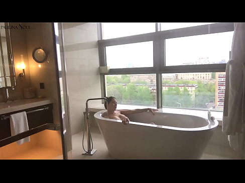 ❤️ Riesiges Babe wichst leidenschaftlich ihre Muschi im Badezimmer ❌ Porno bei uns de.befuck-net.ru ﹏