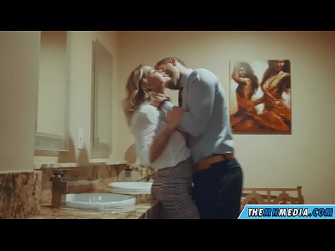 ❤️ Wenn eine vollbusige Blondine dich in einer öffentlichen Toilette verführt ❌ Porno bei uns de.befuck-net.ru ﹏